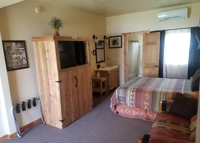 Alpaca Inn, The